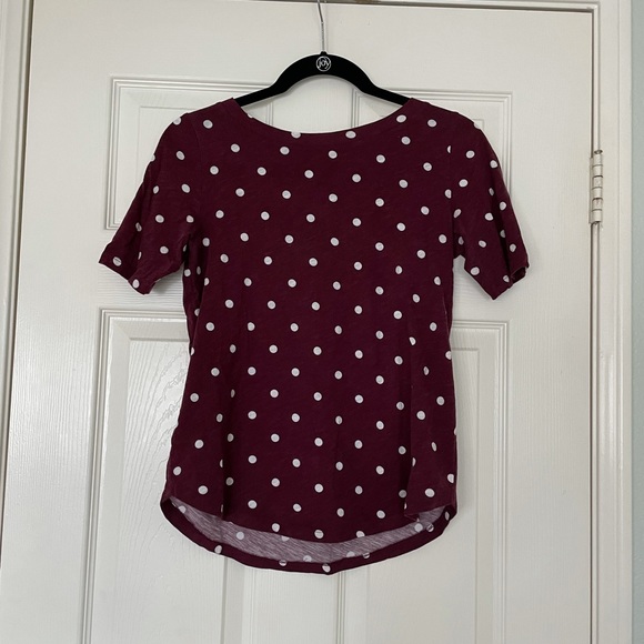 LOFT Tops - Loft super soft maroon polka dot tee
